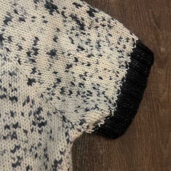 DIY homemade cotton (I think maybe wool) slight crop knit cardigan EUC it fits M - Picture 6 of 12